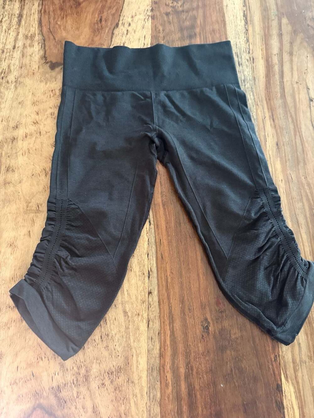 Lululemon In The Flow Crop Leggings Size 6 Black
